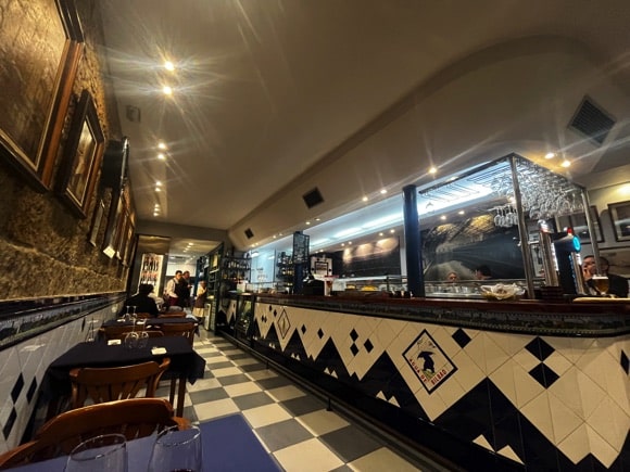 Interior del bar